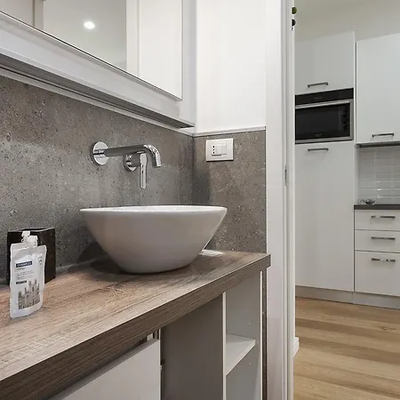 Italianway-segrino Apartment